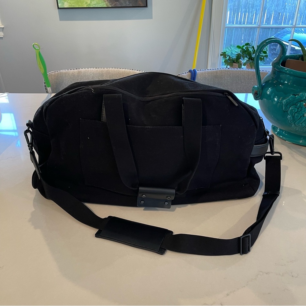 NWOT AWAY The Weekender Bag